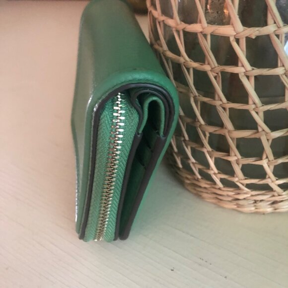 Tory Burch Thea Mini Pebbled Leather Bifold Wallet - Picture 5 of 11